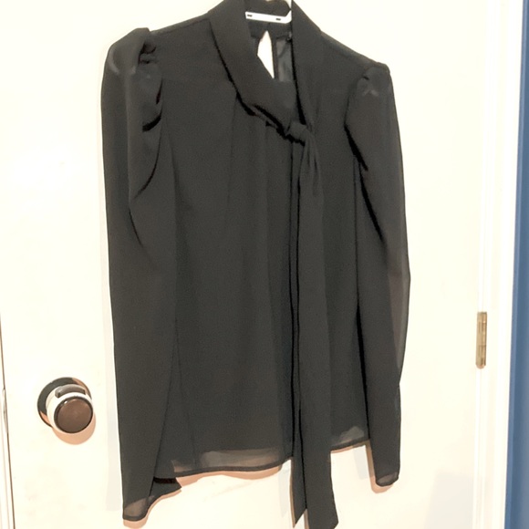 Dynamite-black blouse with neck bow - Picture 1 of 2